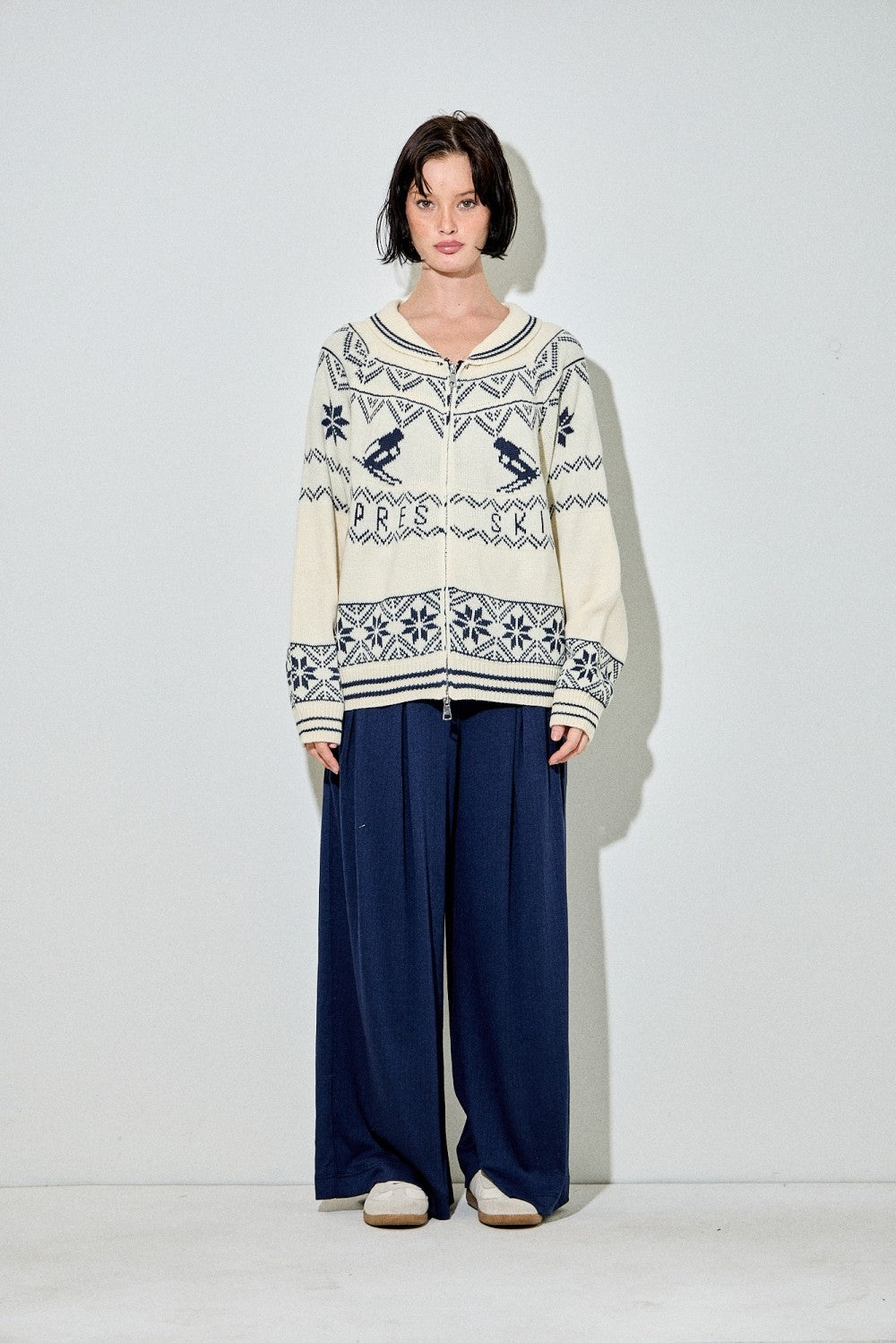 Leah Snowflake Zip Up